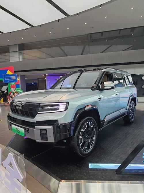 重庆8比亚迪方程豹硬派越野的爆款，英菲尼迪35周年与你共成长